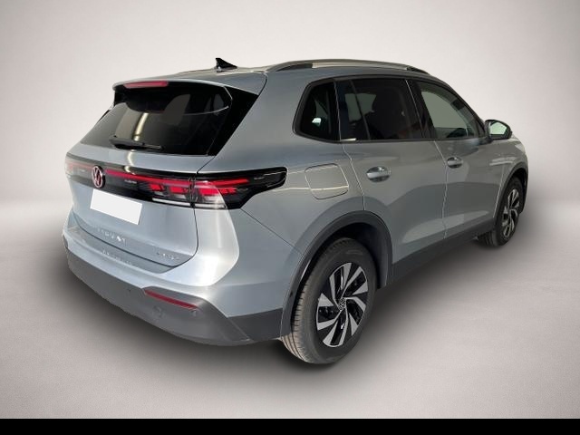 Volkswagen Tiguan, image 4 of 5