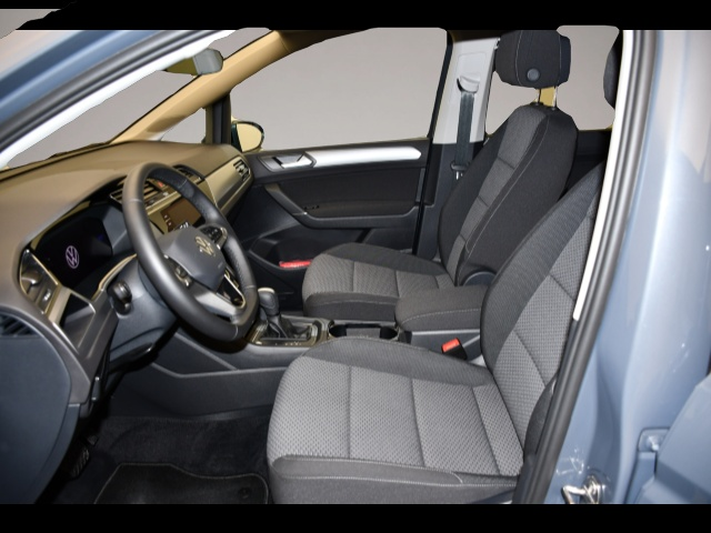 Volkswagen Touran (12/2025, Benzin)
