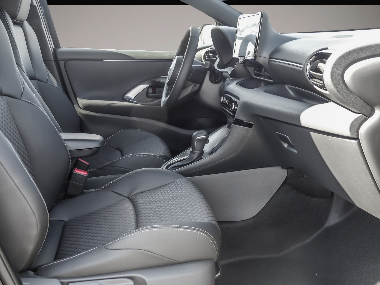 Mazda 2 Hybrid, image 5 of 5