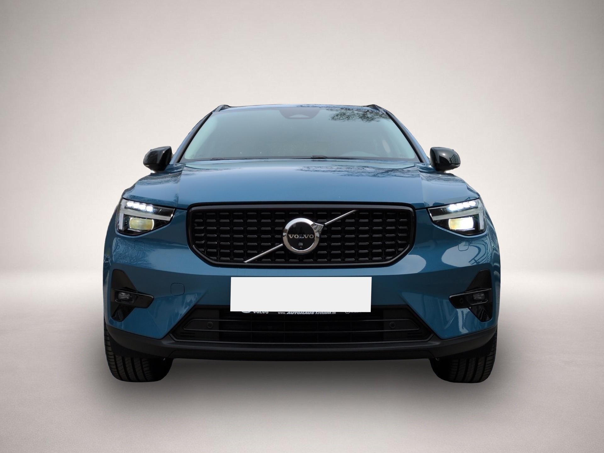 Volvo XC40 (06/2025, Benzin)