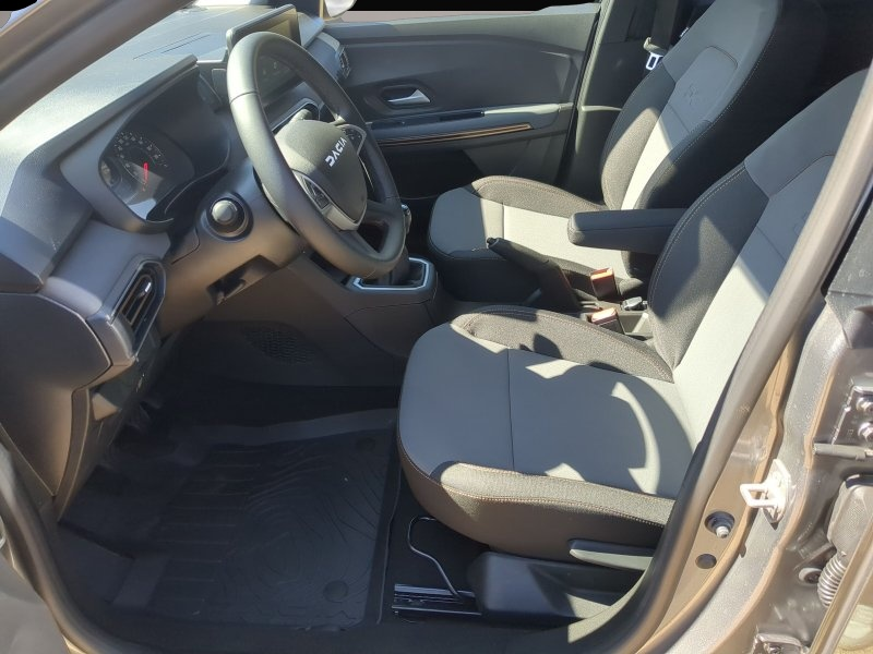 Dacia Jogger (12/2025, Benzin)