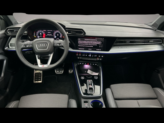 Audi A3 (10/2025, Benzin)