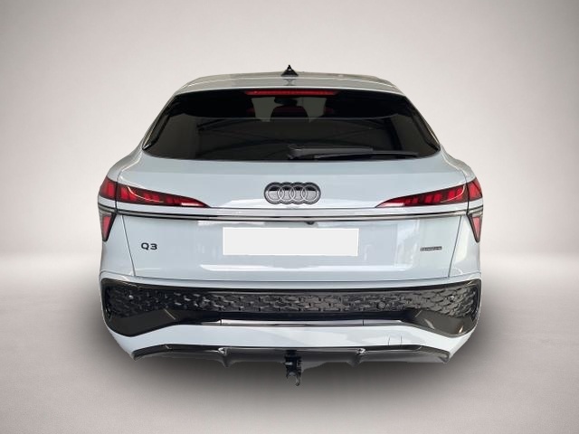 Audi Q3, image 5 of 5