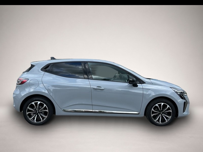 Renault Clio (04/2025, Benzin)