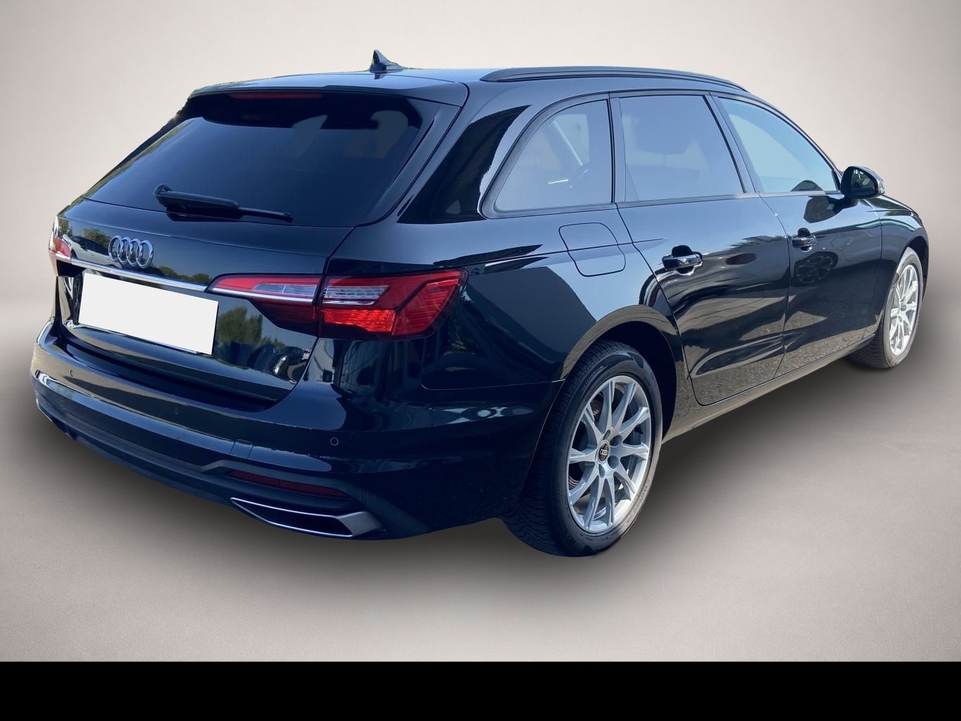 Audi A4 (08/2022, )