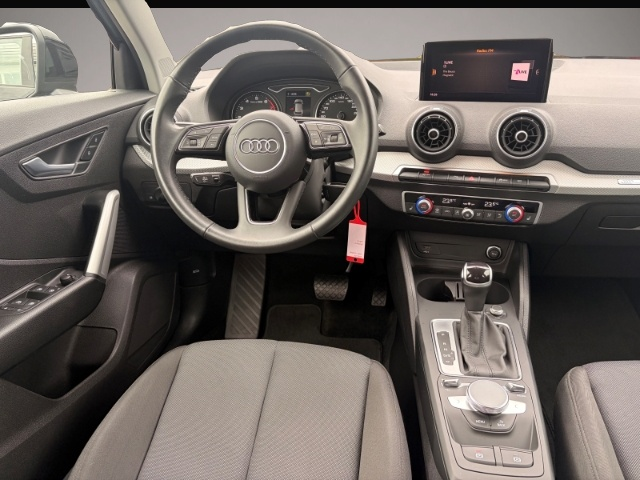 Audi Q2 (03/2023, Benzin)