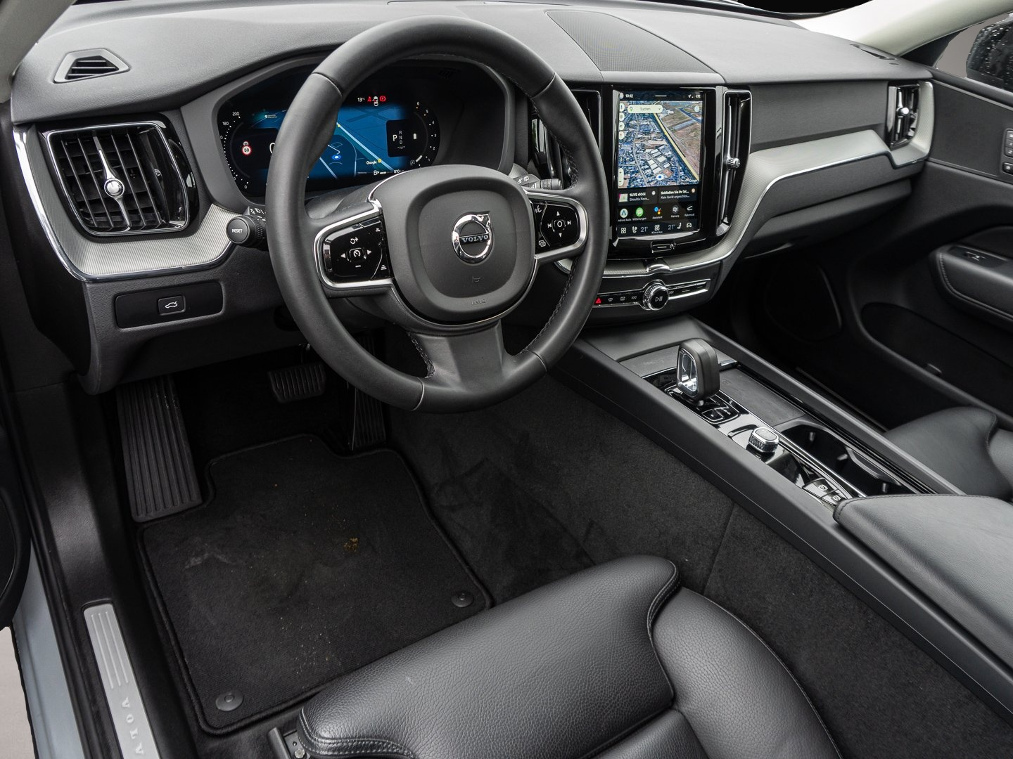 Volvo XC60 (01/2023, )