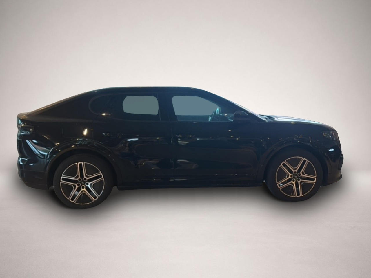 Ford Capri (11/2024, ELECTRIC)