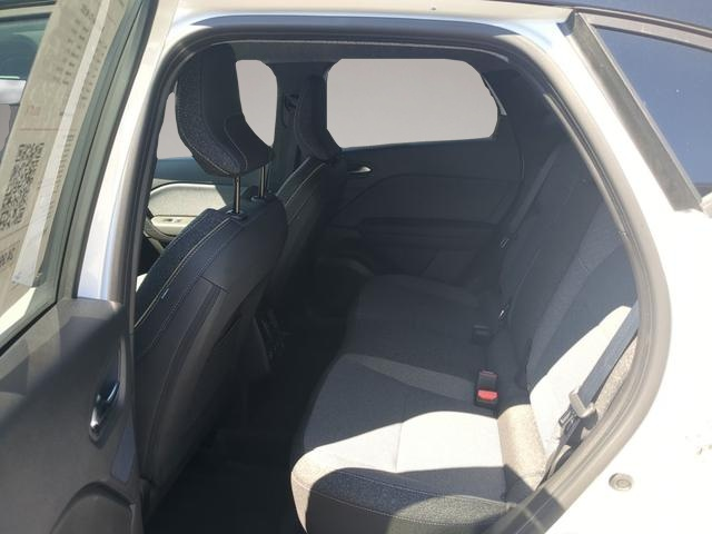 Renault Captur (10/2025, Benzin)