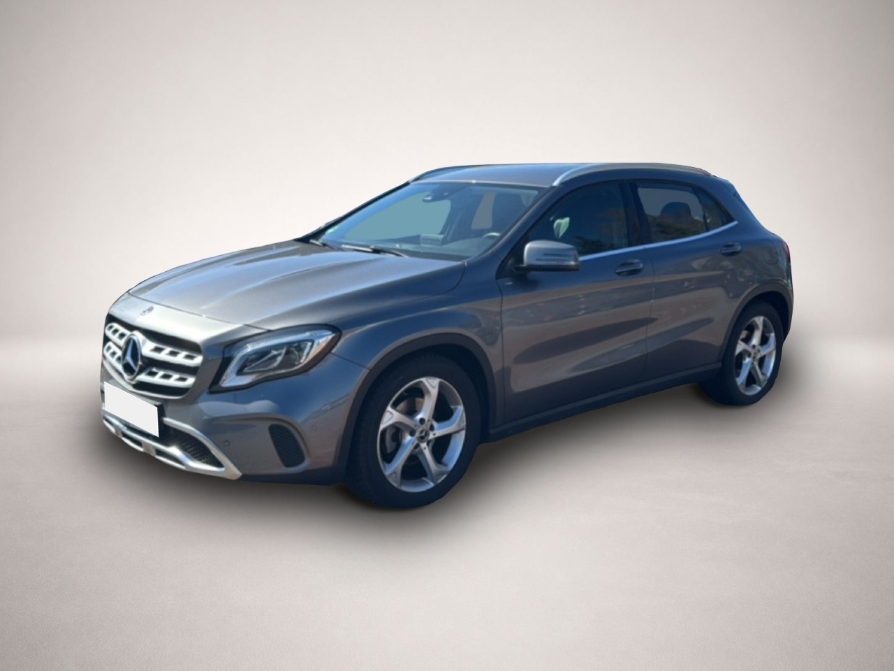 Mercedes-Benz GLA 180 (01/2020, Benzin)