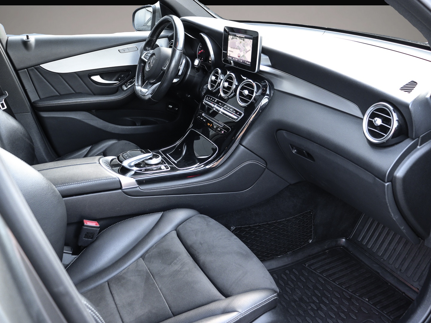 Mercedes-Benz GLC 250 (03/2019, Benzin)