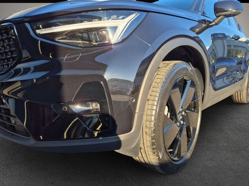 Volvo XC40 (06/2025, Benzin)