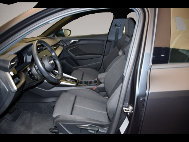 Audi A3 (05/2022, Benzin)