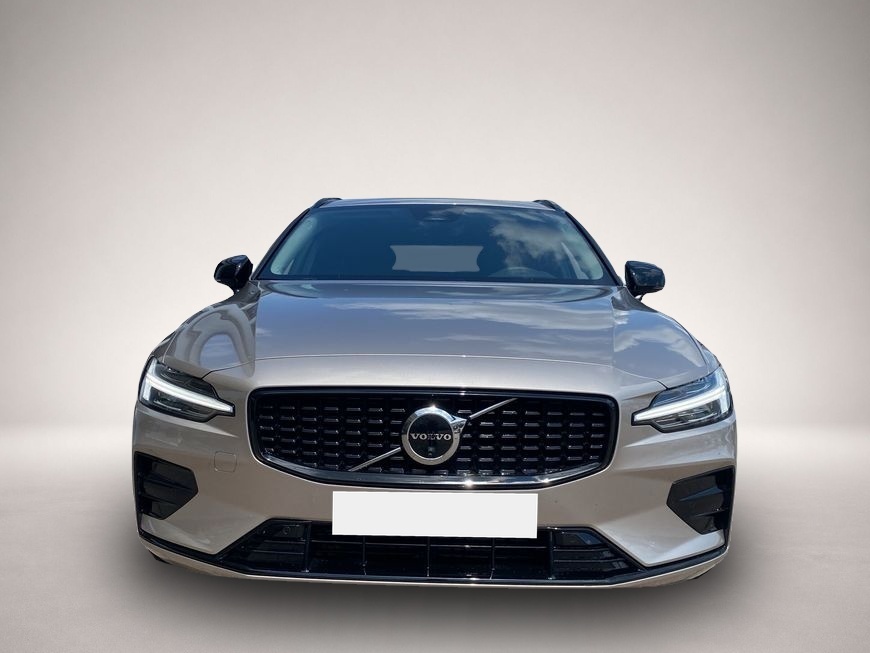 Volvo V60 (11/2025, Benzin)