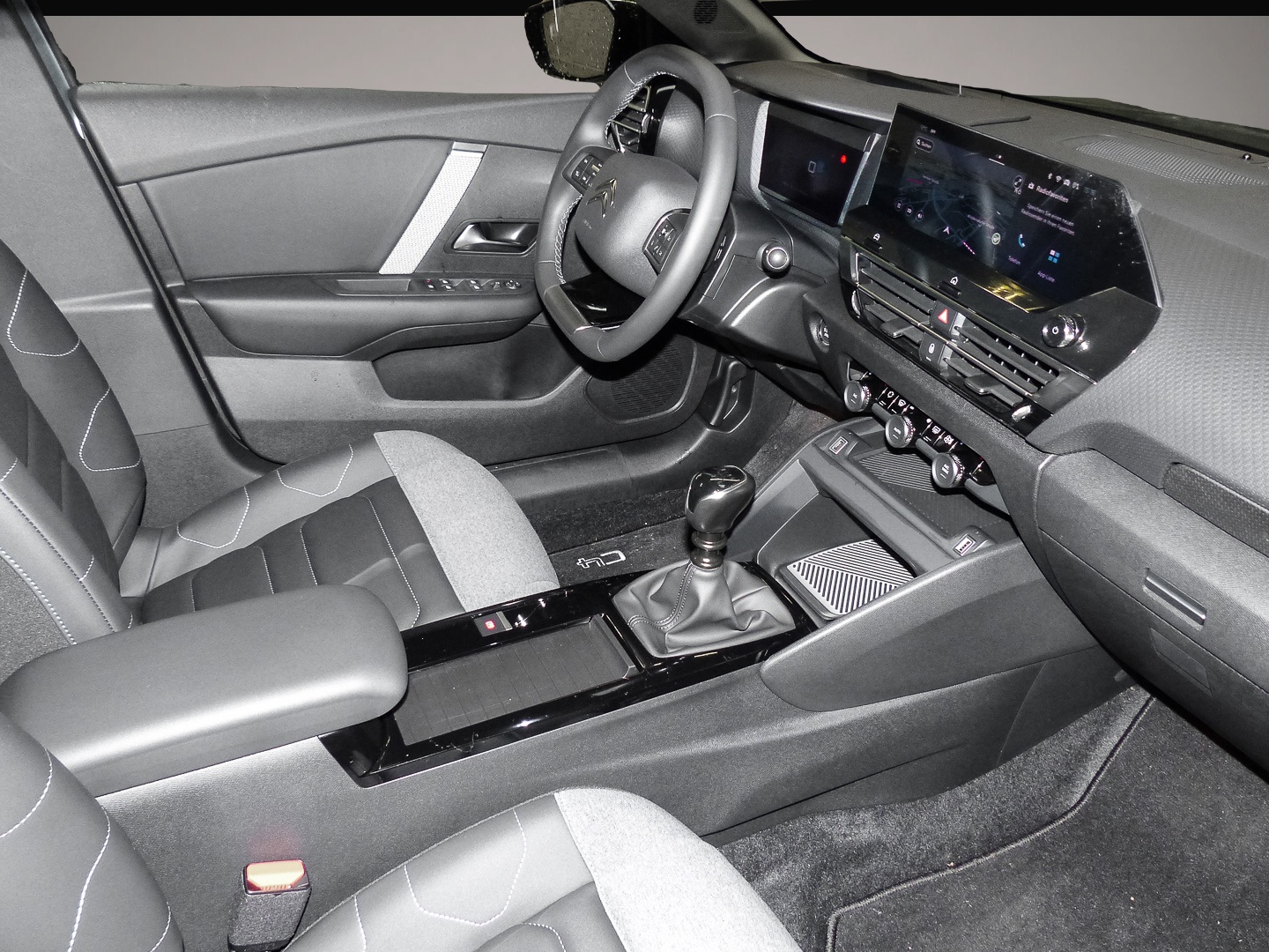 Citroen C4 (10/2023, Benzin)