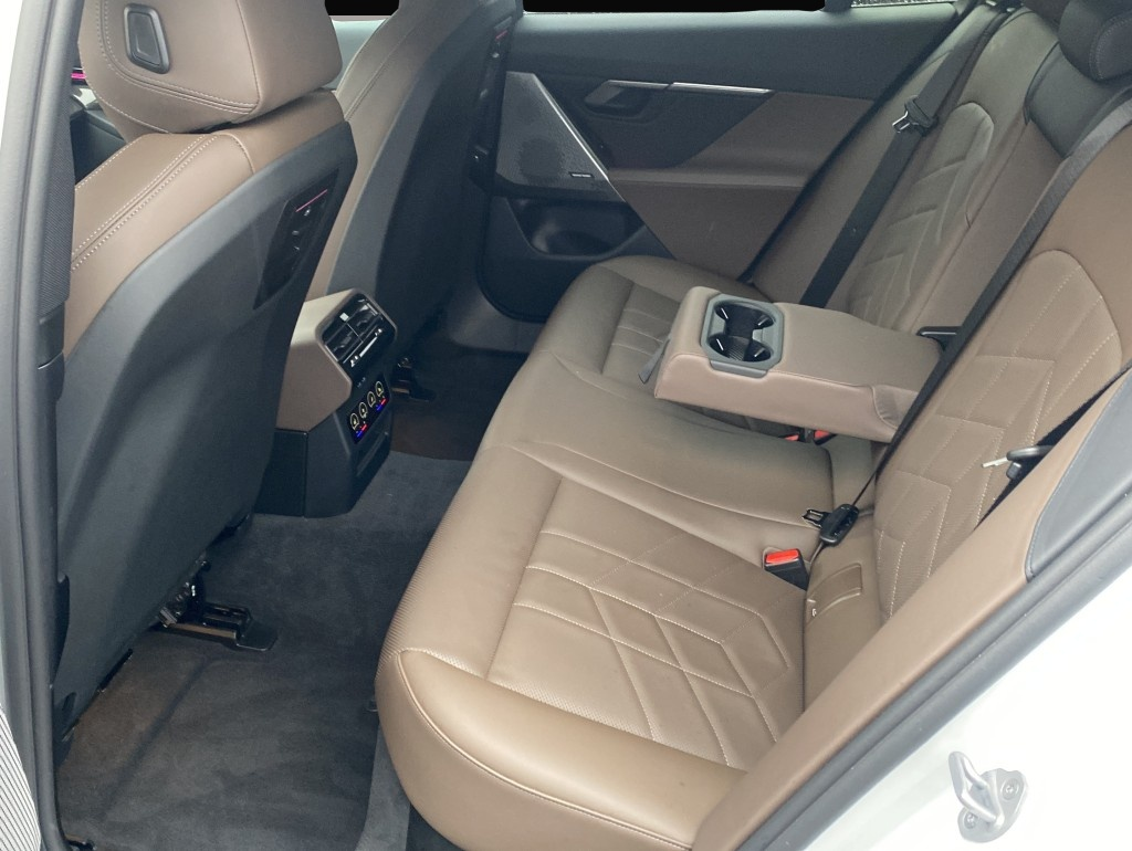 BMW 520 (12/2024, Benzin)