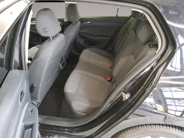 Volkswagen Golf (02/2024, )