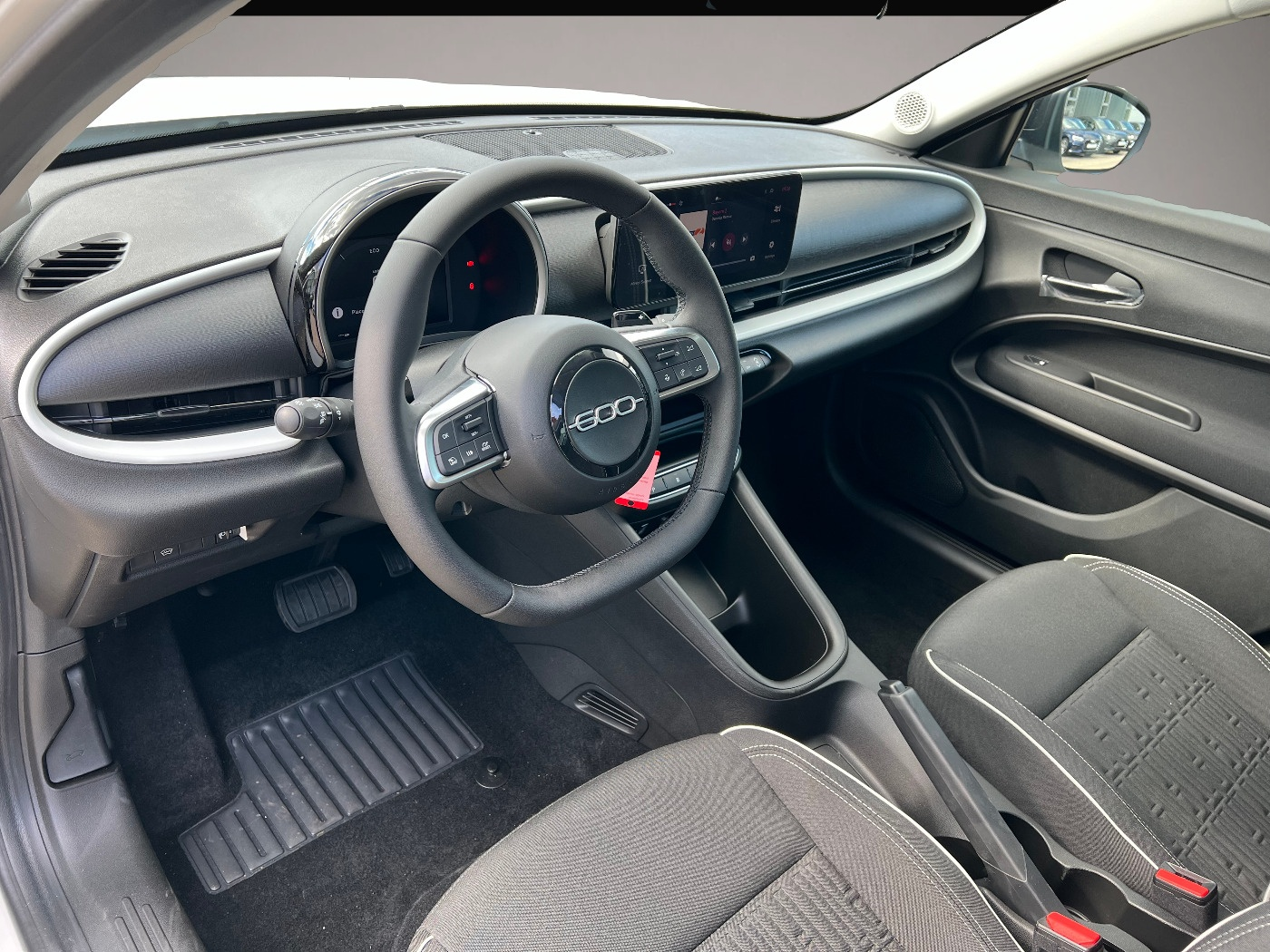 Fiat 600 (07/2024, Benzin)