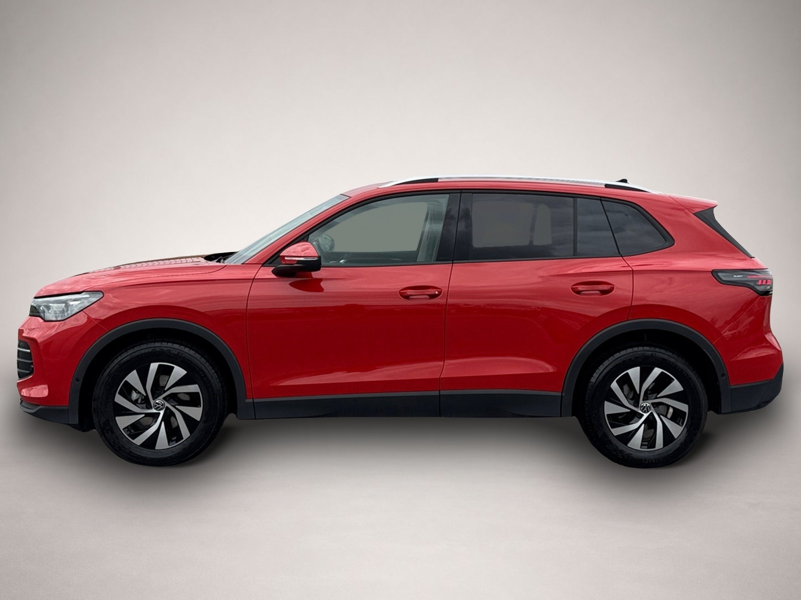 Volkswagen Tiguan (10/2025, Benzin)