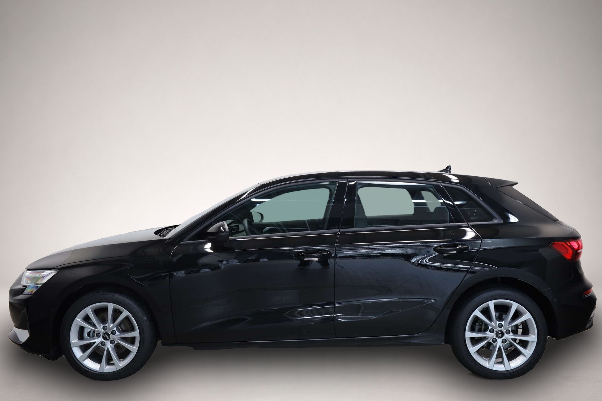 Audi A3 (11/2025, Hybrid (Benzin/Elektro))