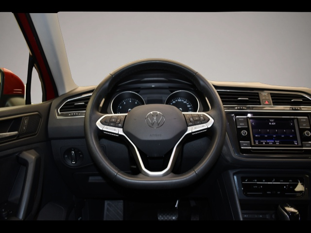 Volkswagen Tiguan (01/2022, )