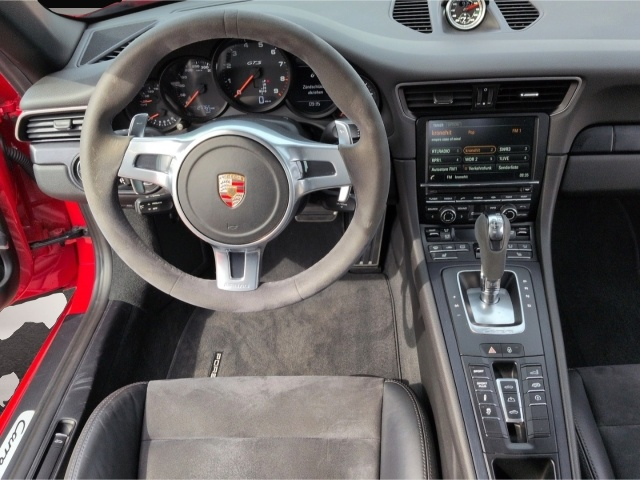 Porsche 911 (02/2015, Benzin)