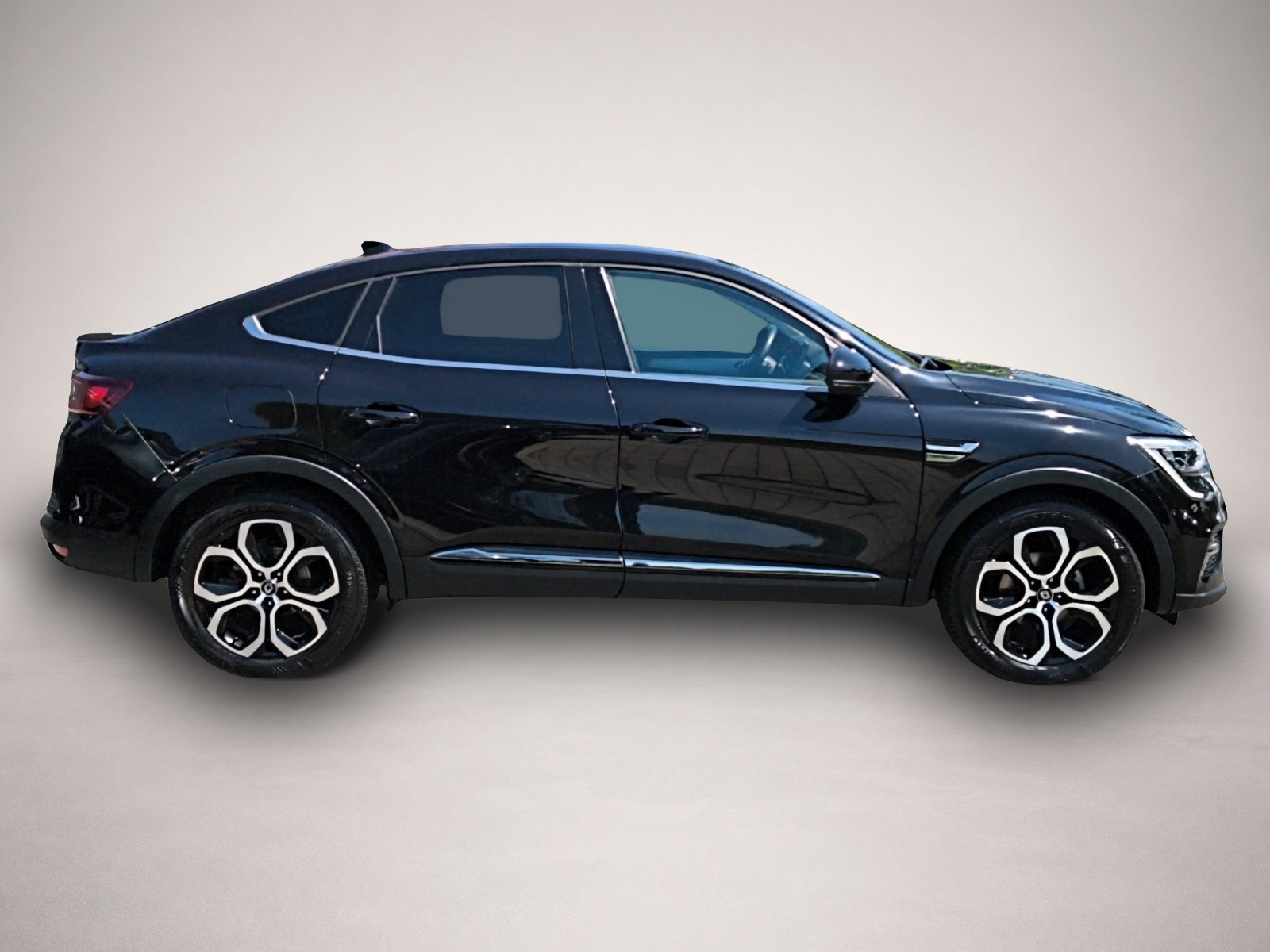 Renault Arkana (04/2023, Benzin)