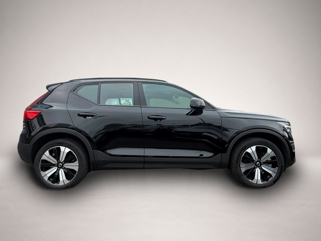 Volvo XC40 (04/2023, ELECTRIC)