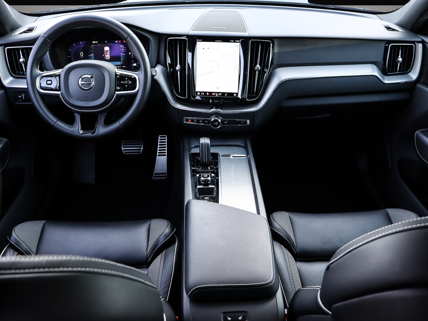 Volvo XC60 (02/2023, Benzin)