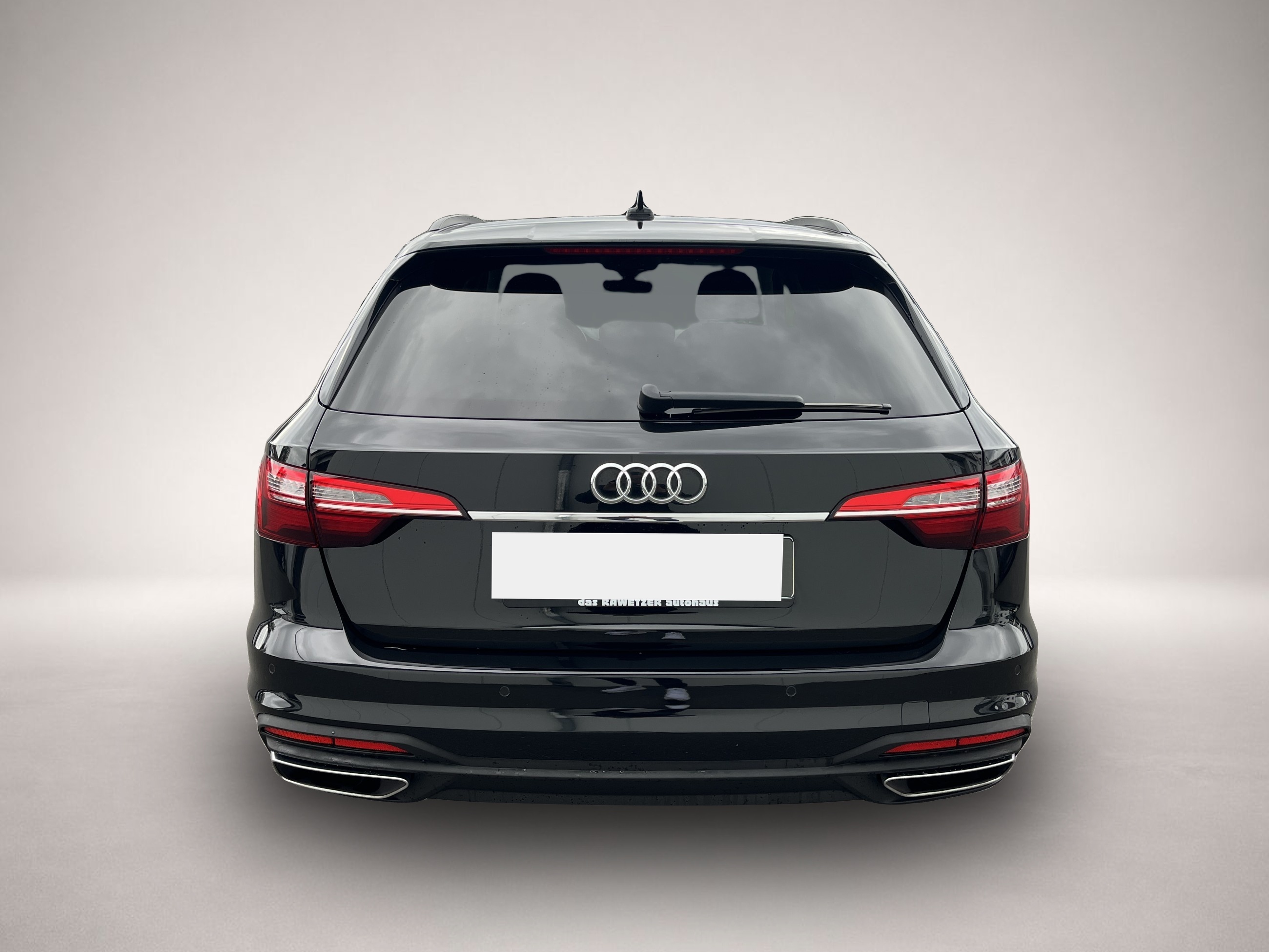 Audi A4 (08/2022, Benzin)