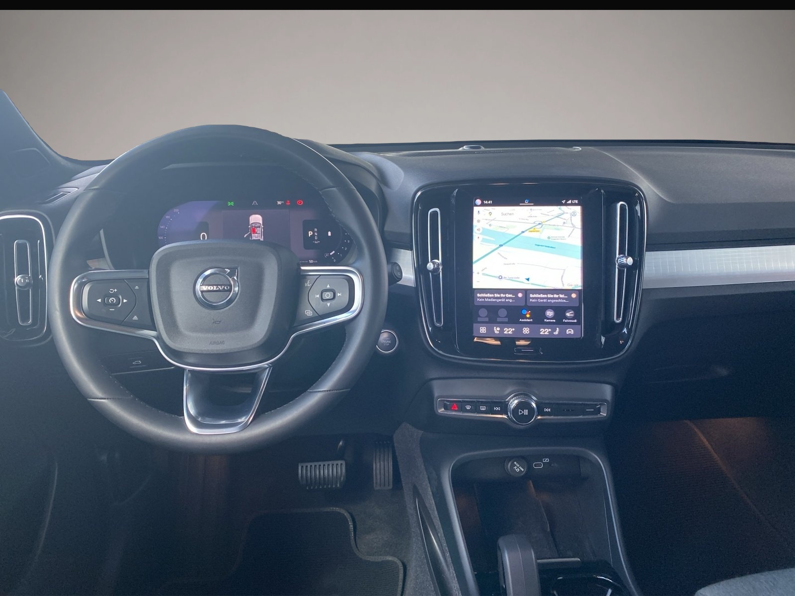 Volvo XC40 (04/2023, Benzin)