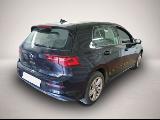 Volkswagen Golf (01/2022, Benzin)