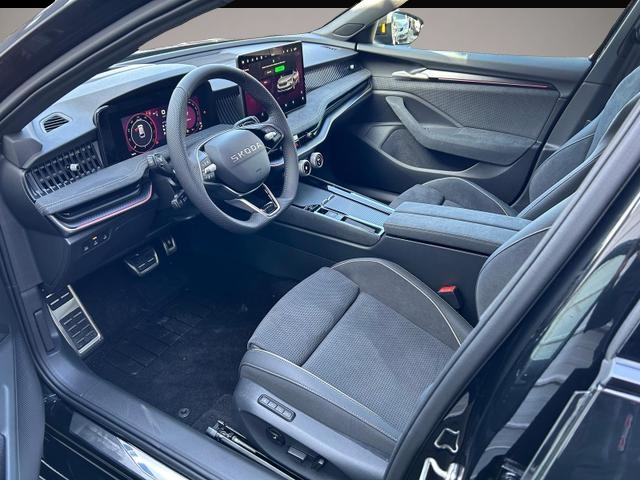 Skoda Superb (03/2026, Benzin)
