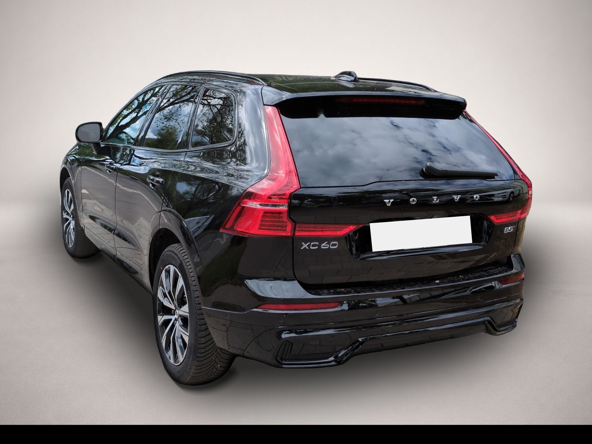 Volvo XC60 (02/2025, Benzin)