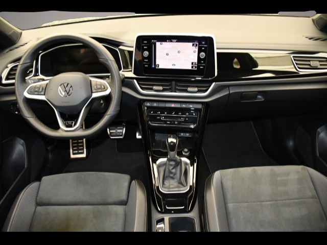 Volkswagen T-Roc (10/2025, )