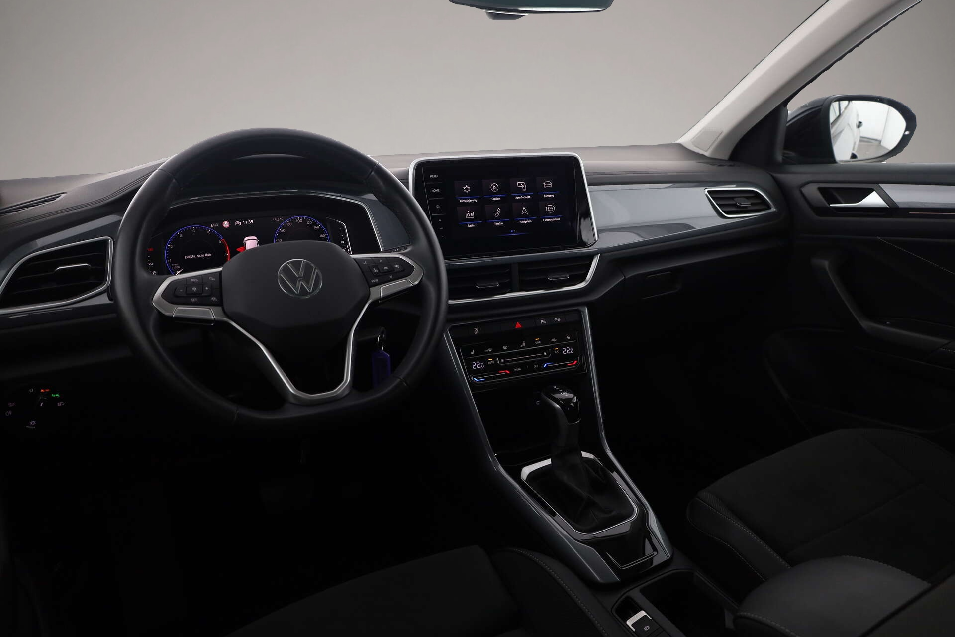 Volkswagen T-Roc (12/2022, Benzin)