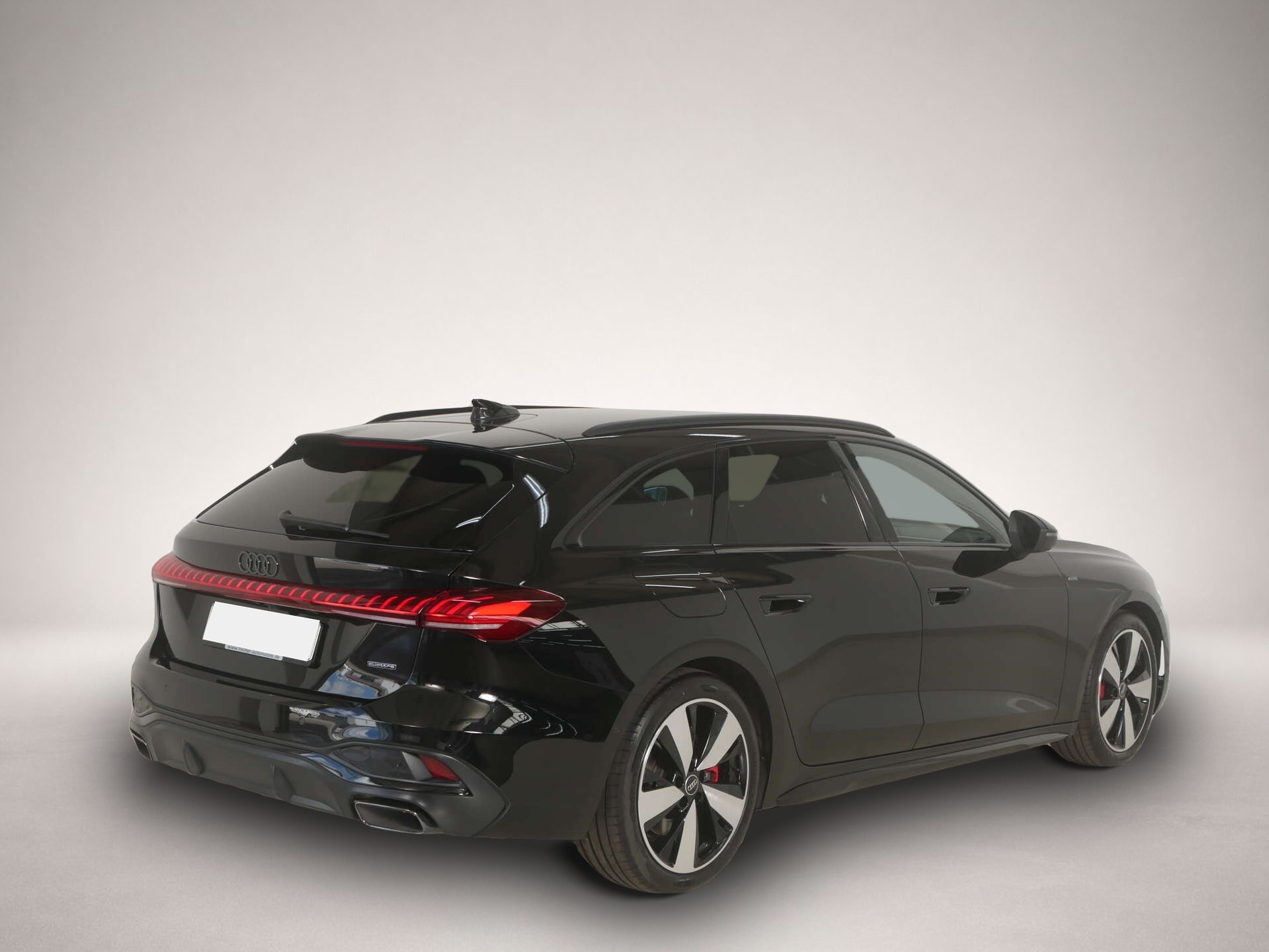 Audi quattro (08/2025, Hybrid (Benzin/Elektro))