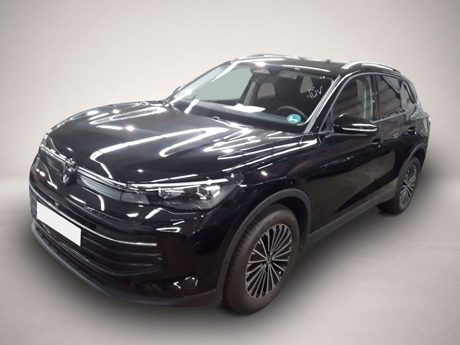 Volkswagen Tiguan (11/2025, Benzin)