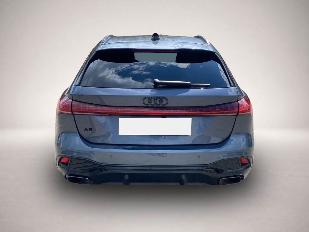 Audi A5 (09/2025, Benzin)