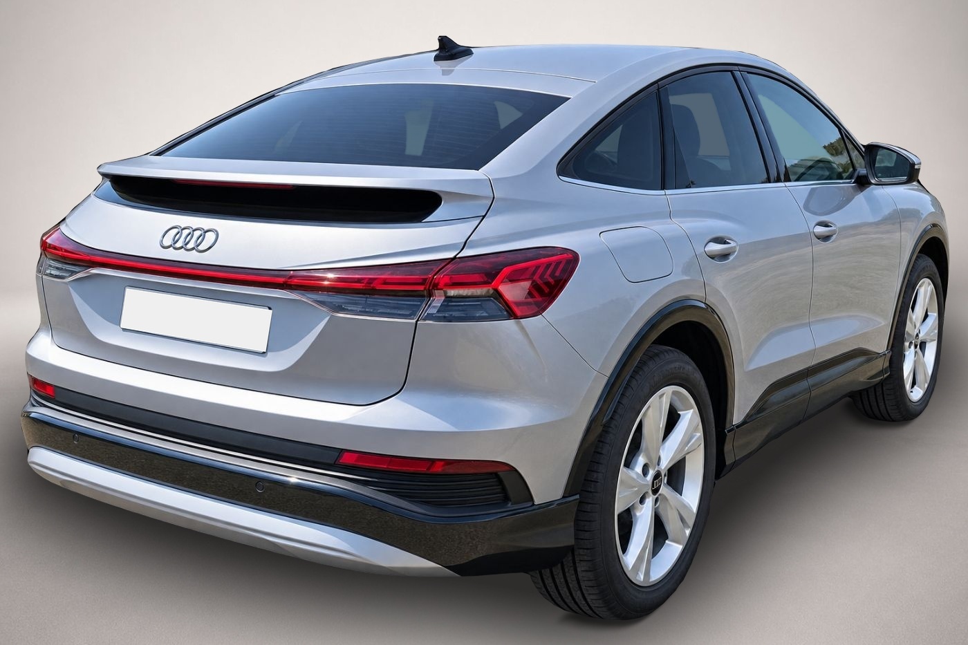 Audi e-tron (12/2023, ELECTRIC)