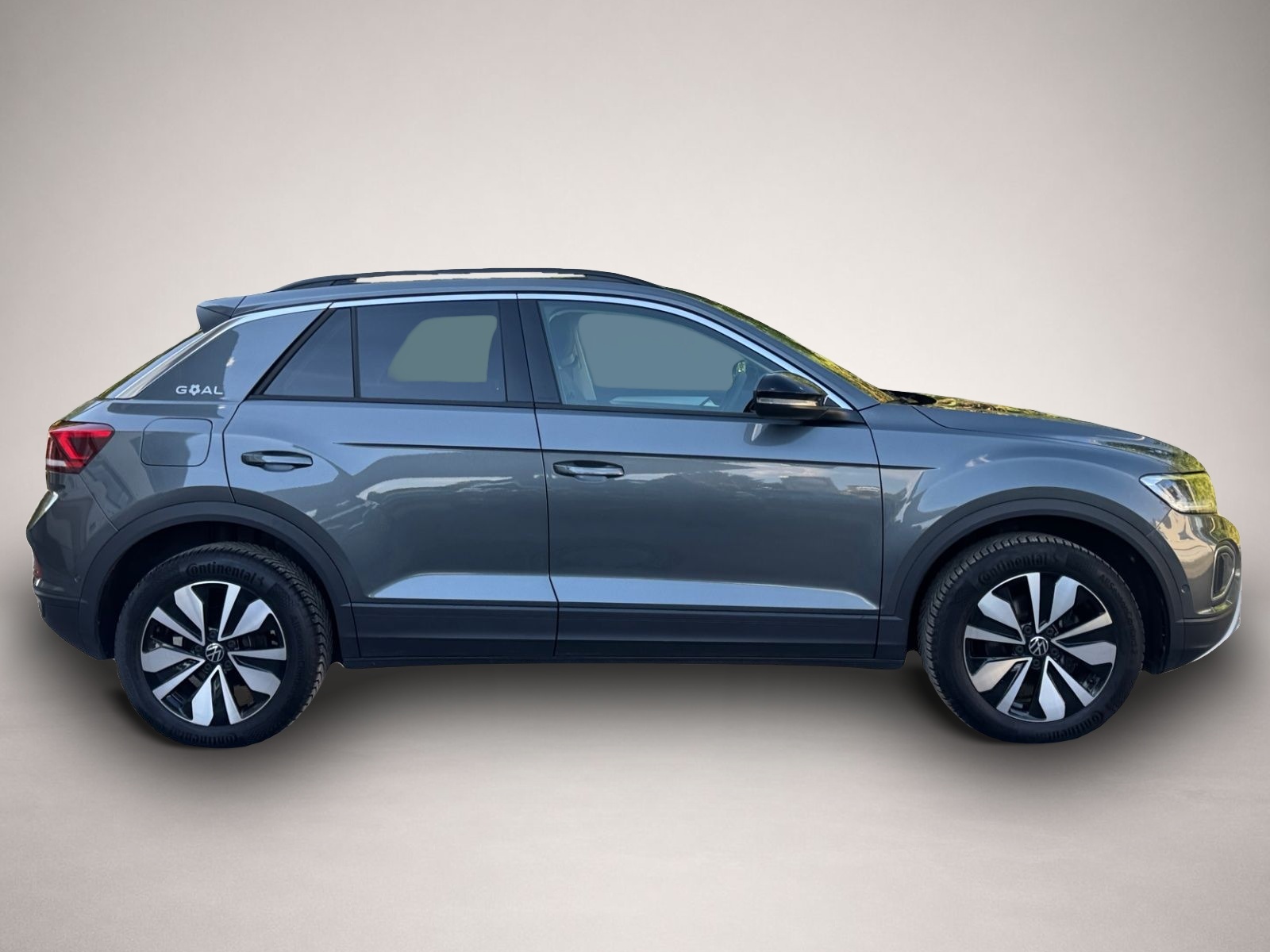 Volkswagen T-Roc (09/2025, Benzin)