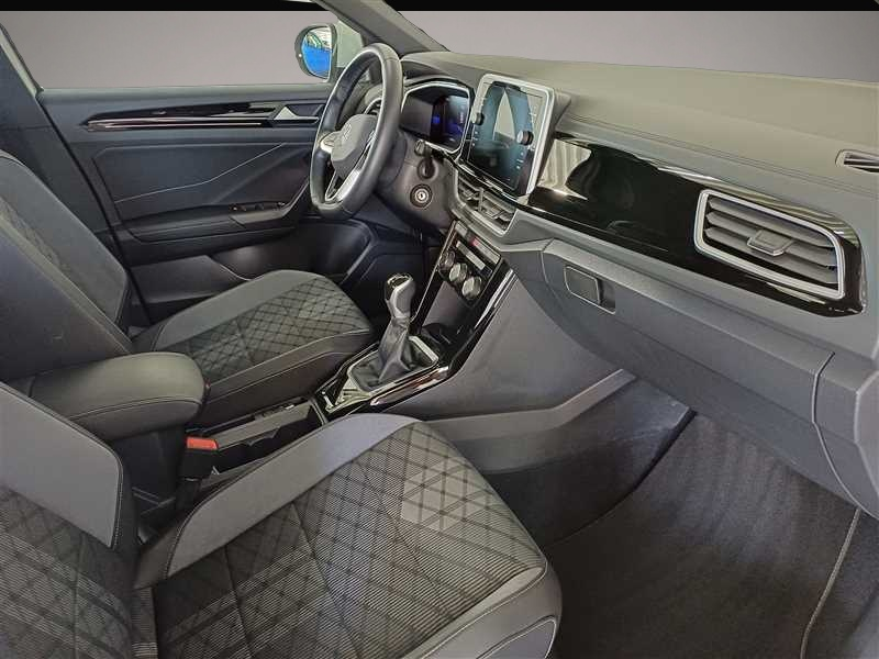 Volkswagen T-Roc (04/2024, Benzin)