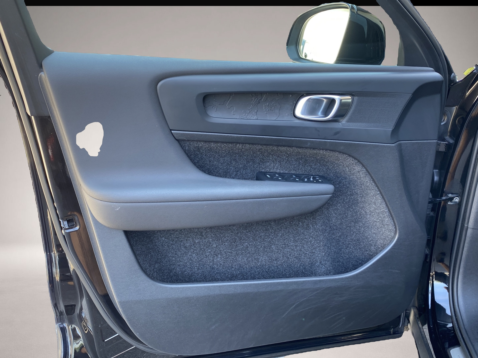 Volvo XC40 (11/2023, ELECTRIC)