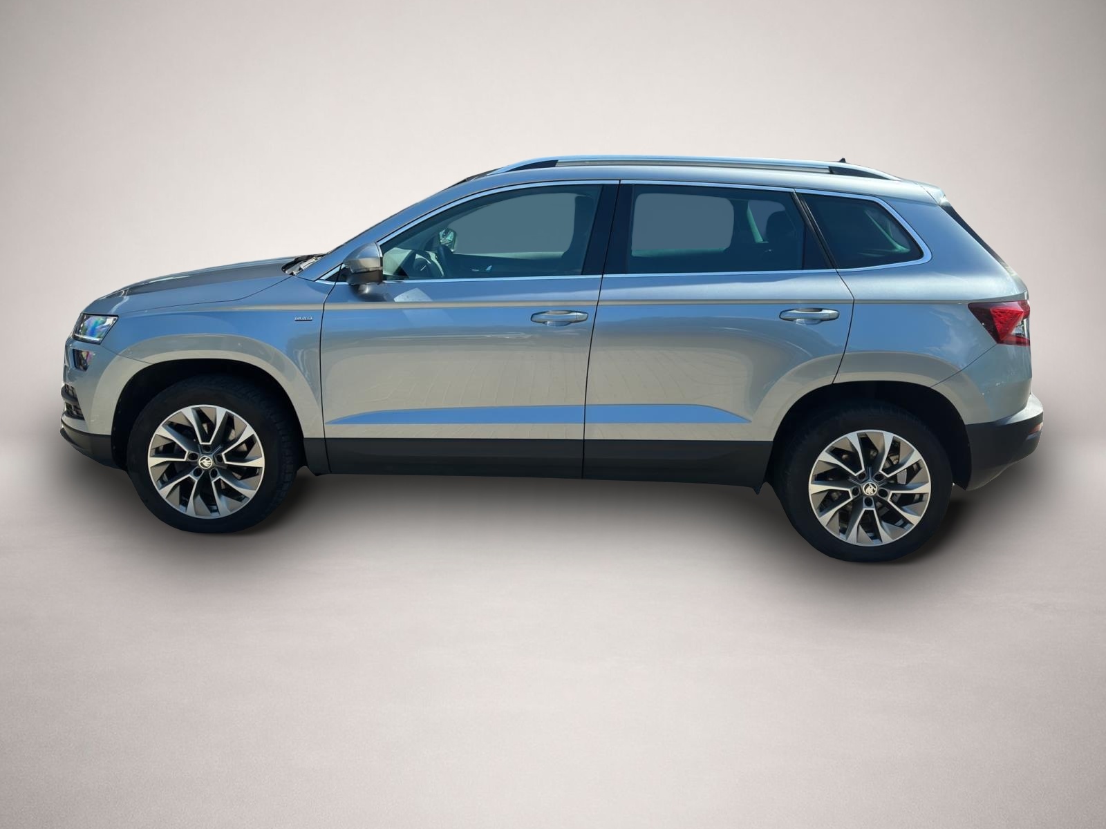 Skoda Karoq (03/2022, Benzin)