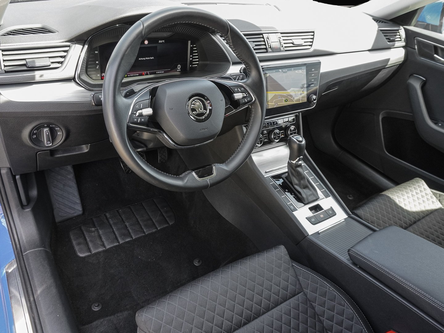 Skoda Superb (10/2022, Benzin)