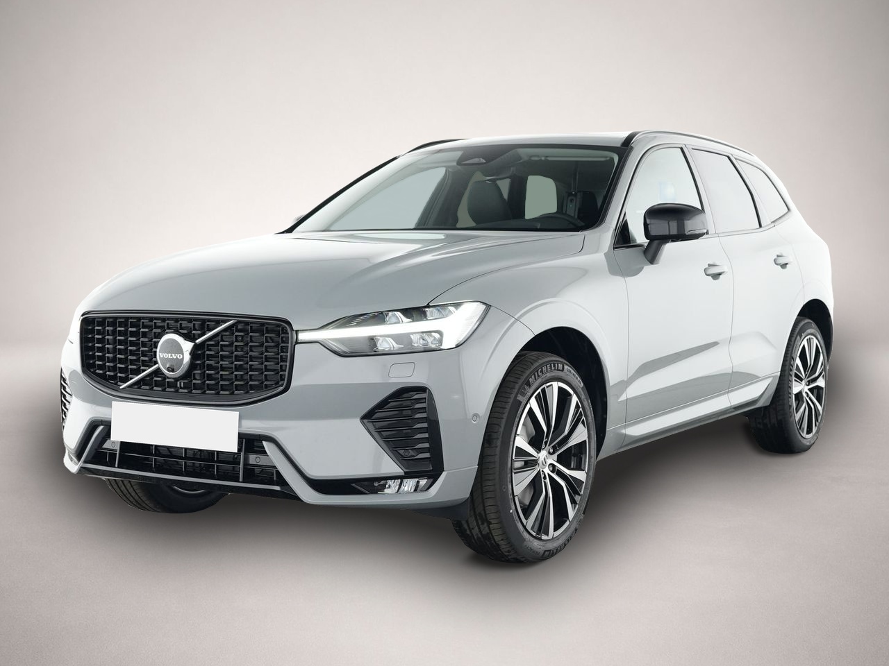 Volvo XC60 (06/2025, Benzin)