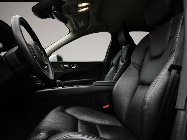 Volvo XC60 (09/2023, Benzin)