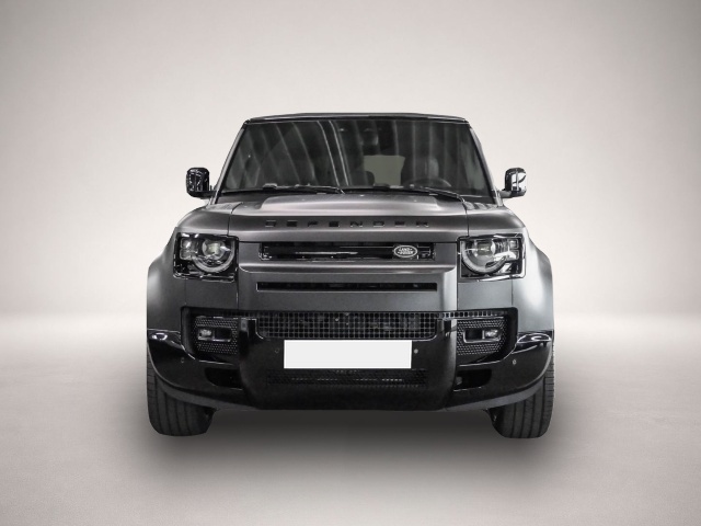 Land-Rover Defender (07/2025, Benzin)