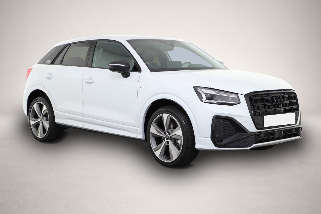 Audi Q2 (08/2025, Benzin)