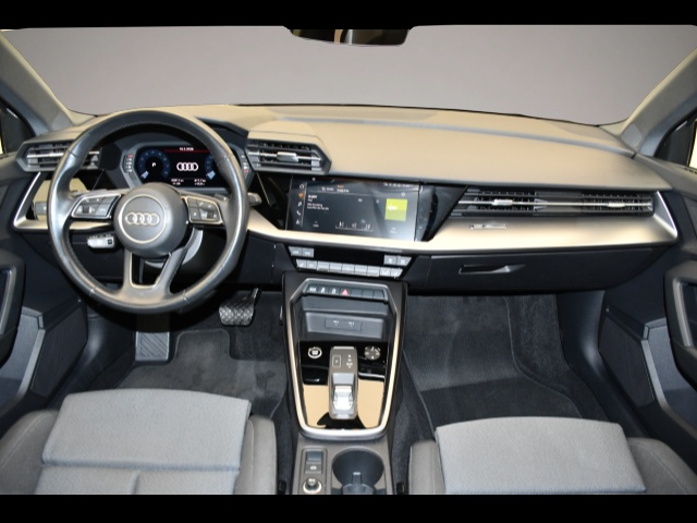 Audi A3 (11/2022, Benzin)